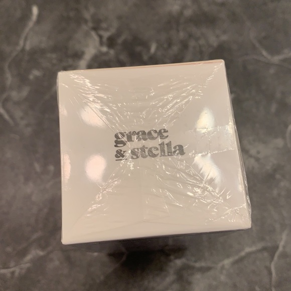 Grace & Stella Spray All Day - Picture 4 of 4